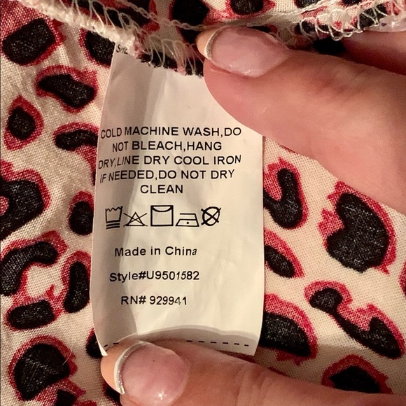 Leopard print wrap blouse (2X) - Picture 5 of 8